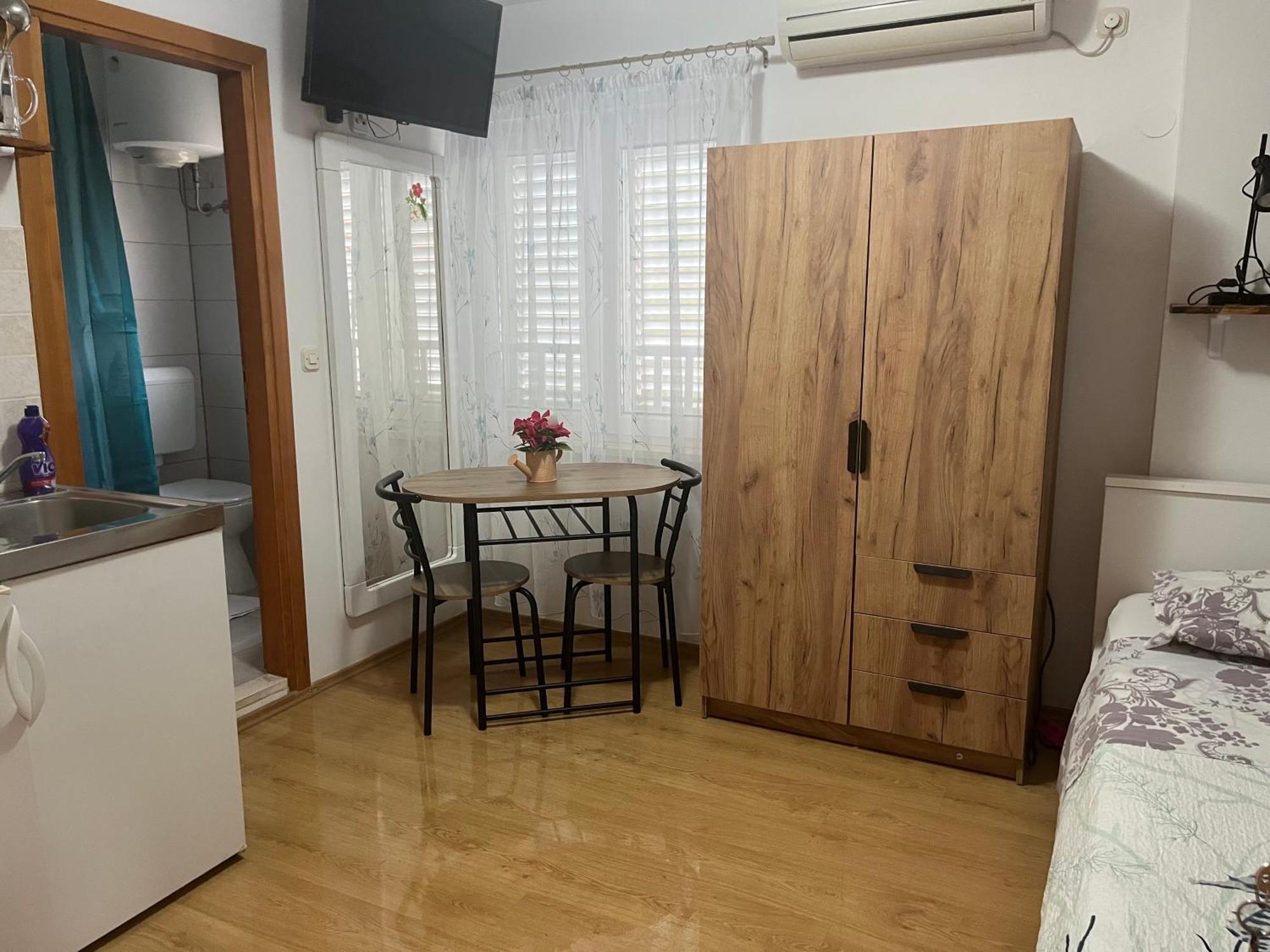 Guest House Matana Pomena Bagian luar foto